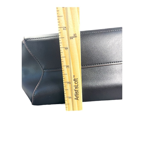 Stylish Wrangler Faux Leather 3-Piece Set - Brand New with Tags - Picture 10 of 12